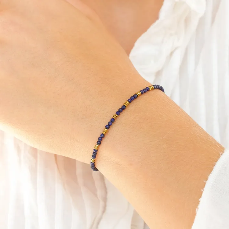 elegantti tummansininen rannekoru  lapis ja hematite - Loom Stones