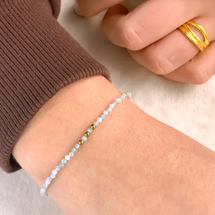 rannekoru  akvamariinia ja hematite - Loom Stones
