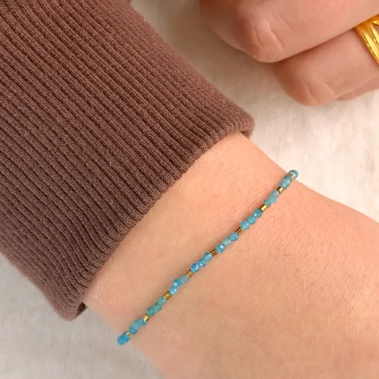 kivi rannekoru  apatiitti ja hematite - Loom Stones
