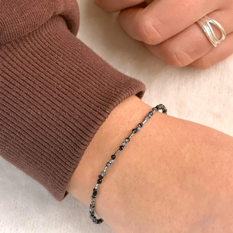 rannekoru  obsidian ja hematite - Loom Stones