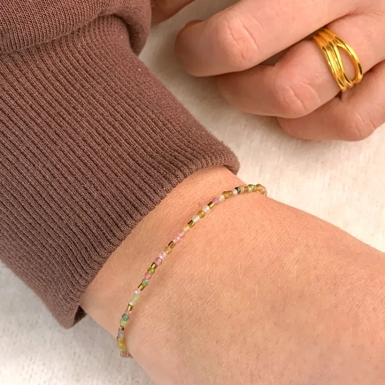 rannekoru  turmaliini ja hematite - Loom Stones