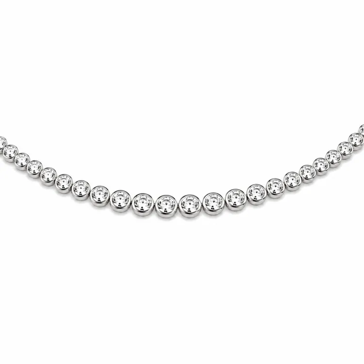 45 cm kaulaketju riipus 14 karaatin valkokultaa 6,02 ct
