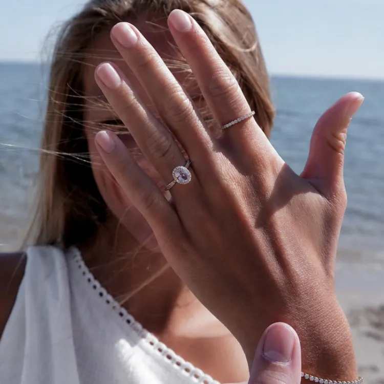 Timantti alianssisormus 14 karaatin kultaa 0,25 ct