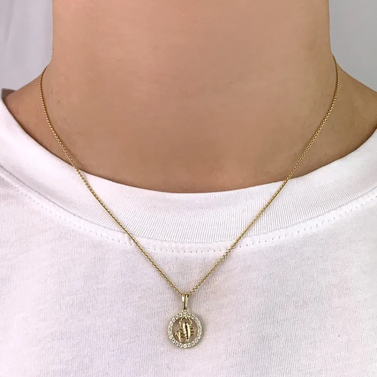 tähtikuvio rapu zirkoni riipus  8 karaatin kultaa - Gold Collection