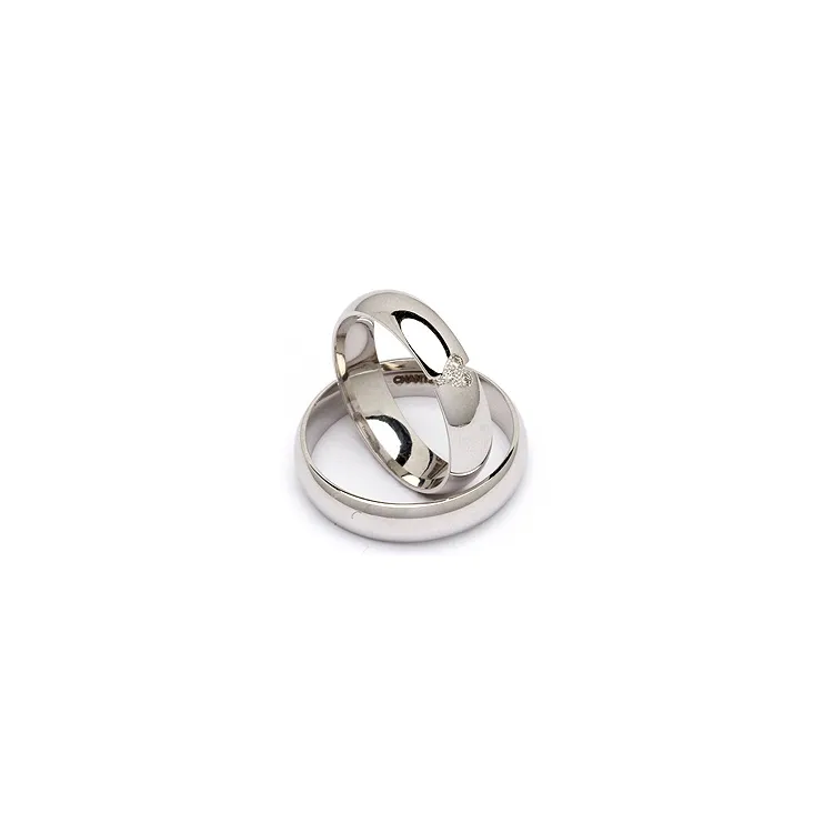 Vihkisormusta 14 karaatin valkokultaa 0,030 ct - setit