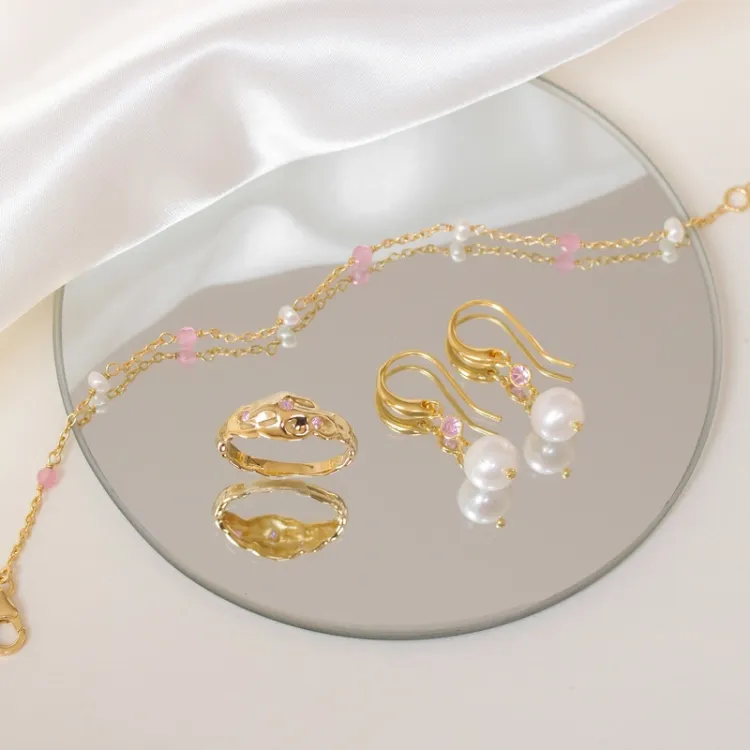 roosanvärinen kvartsi rannekoru kullattua hopeaa  x 4 mm  - Loom Stones
