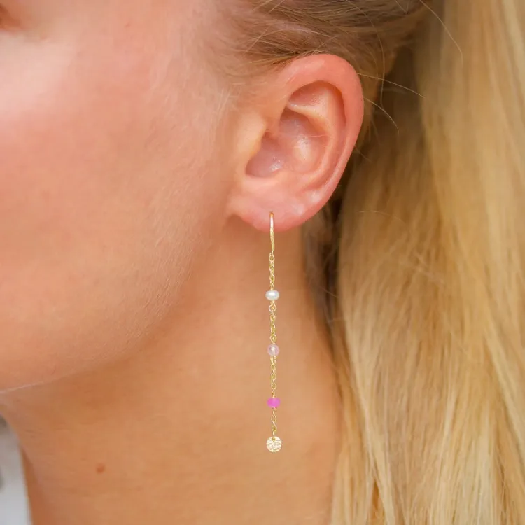 pitkät pinkki ketjukorvakorut  kullattua hopeaa - Loom Stones