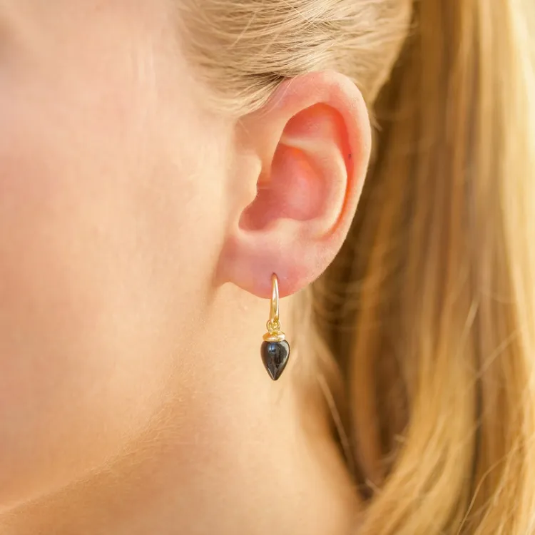 musta onyx korvarenkaat  kullattu hopea - Loom Stones