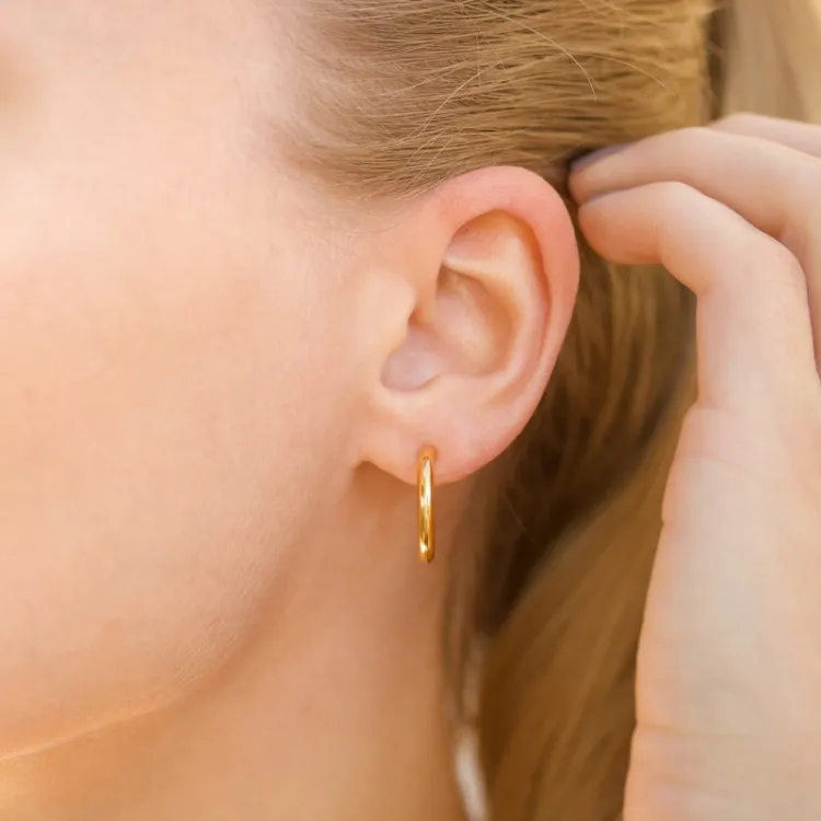 3 x 18 mm vedenkestävät rengaskorvakorut  kullattu teräs - OCEANA