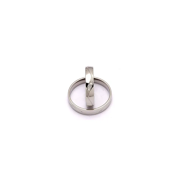 Vihkisormusta palladiumia 0,036 ct