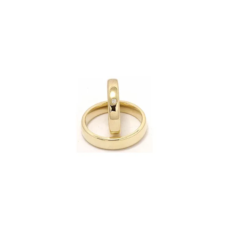 Vihkisormusta 9 karaatin kultaa 0,02 ct