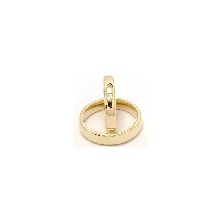 Vihkisormusta 9 karaatin kultaa 0,05 ct
