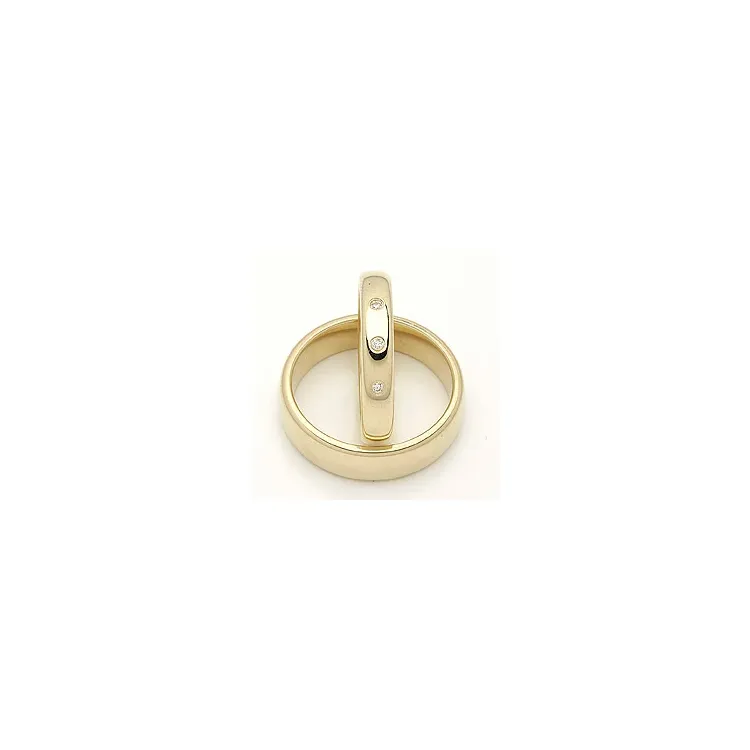 Vihkisormusta 14 karaatin kultaa 0,045 ct