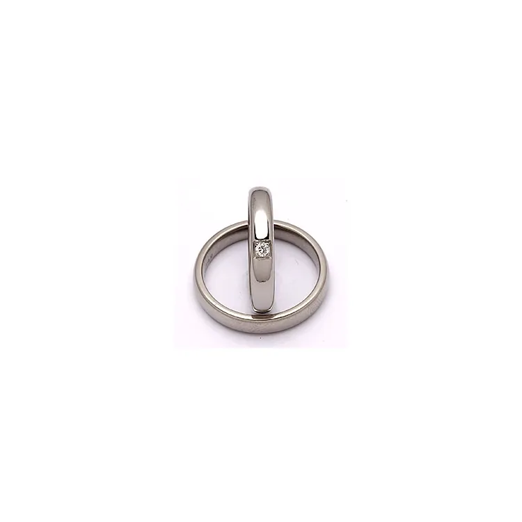 Vihkisormusta titaani 0,05 ct