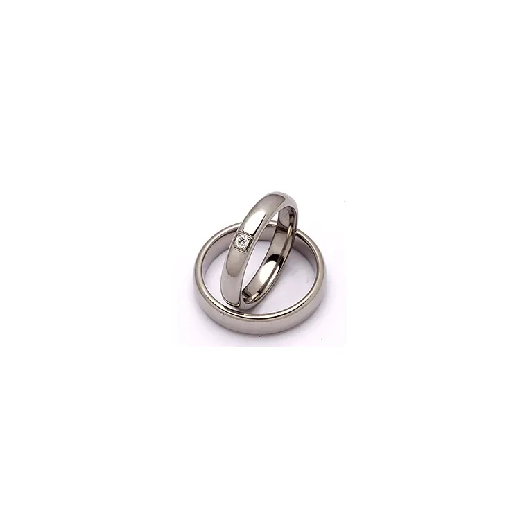Vihkisormusta titaani 0,05 ct