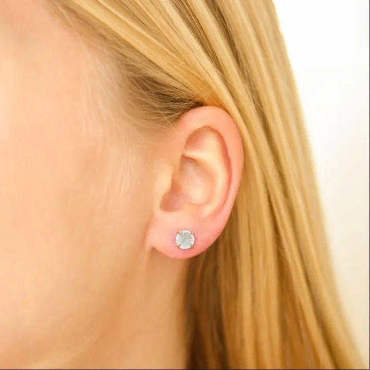 6 mm vedenkestävät solitaire-nappikorvakorut  kullattu teräs - OCEANA