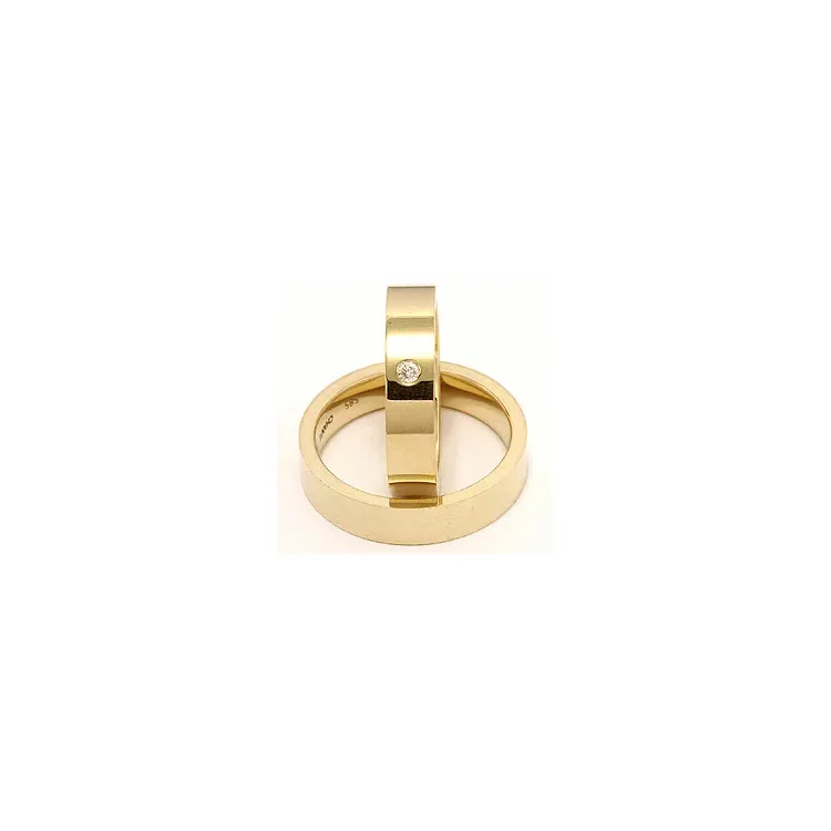 Vihkisormusta 9 karaatin kultaa 0,05 ct