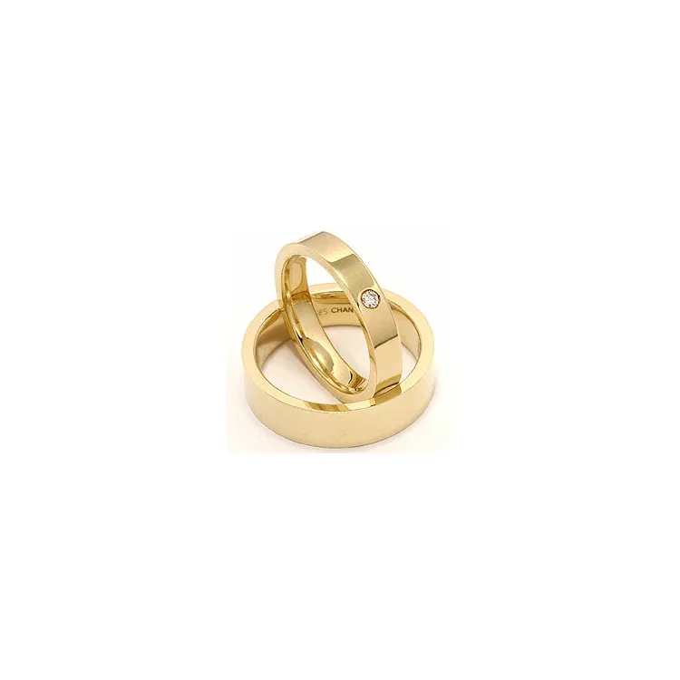 Vihkisormusta 9 karaatin kultaa 0,05 ct
