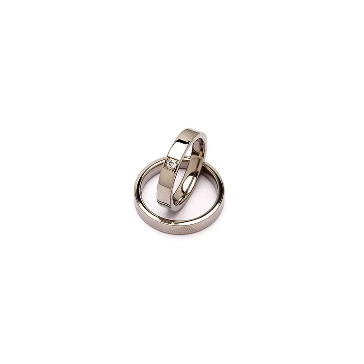 Vihkisormusta titaani 0,05 ct