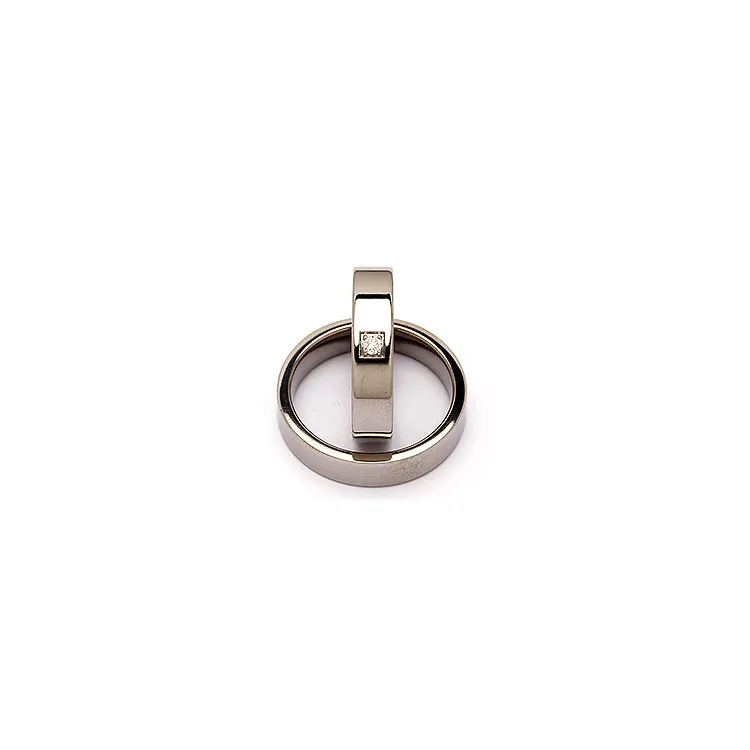 Vihkisormusta titaani 0,05 ct
