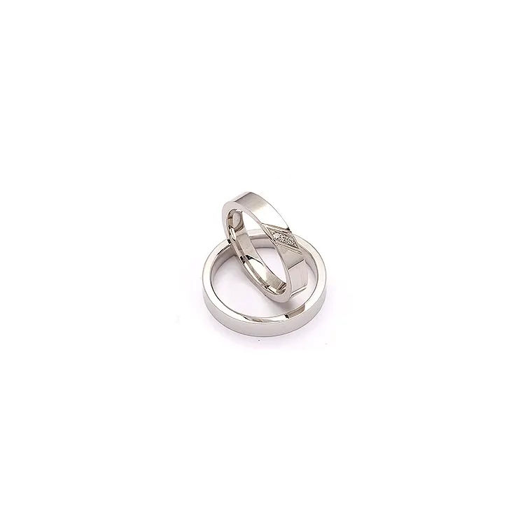 Vihkisormusta hopea 0,024 ct