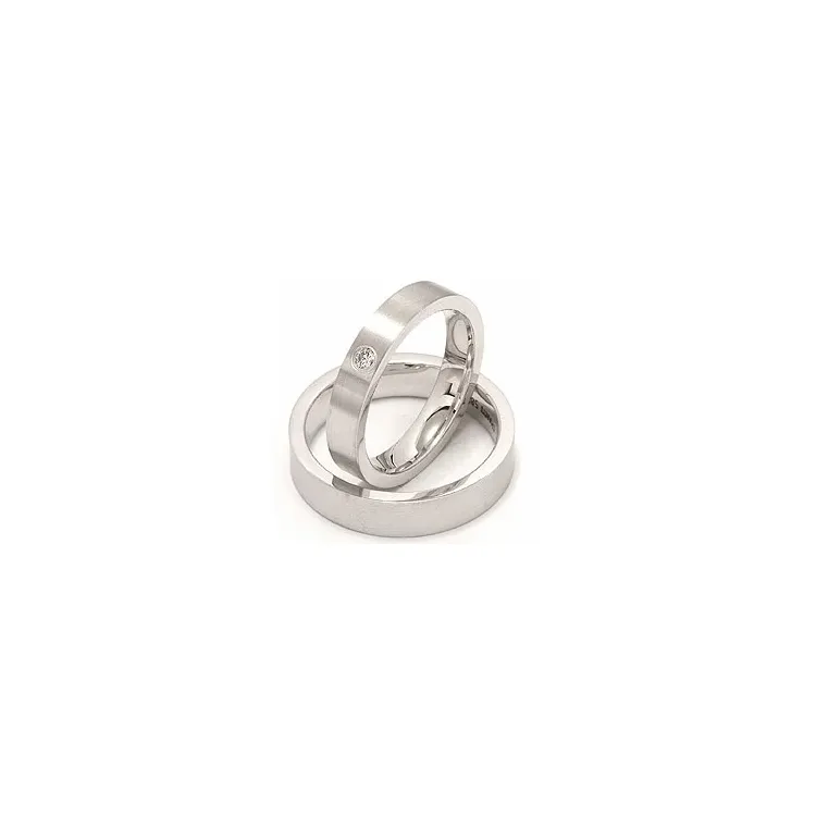 Vihkisormusta 14 karaatin valkokultaa 0,05 ct - setit