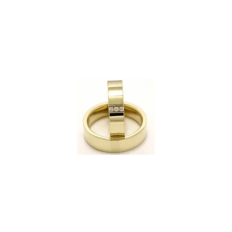 Vihkisormusta 14 karaatin kultaa 0,018 ct - setit