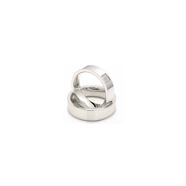vihkisormusta 14 karaatin valkokultaa 4 x 0,0165 ct - setit