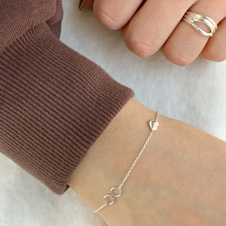 ääretön-merkki rannekoru hopeaa