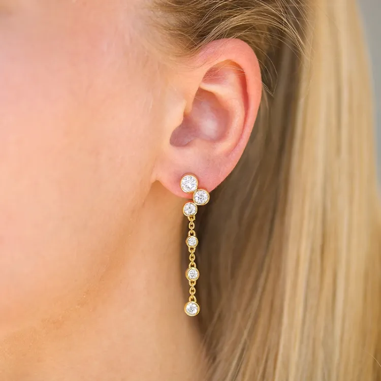 pitkät zirkoni korvarenkaat  kullattu hopea - Bubbly Sparkle