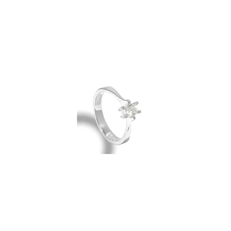 Solitaire-sormus hopeaa