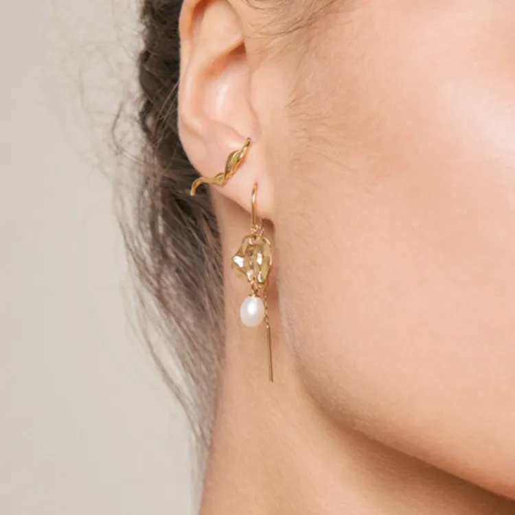 Enamel Kai Pearl helmi ketjukorvakorut  kullattua hopeaa
