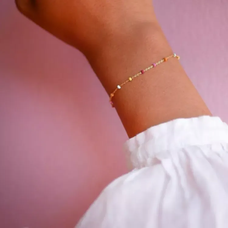 Enamel Lola Rainbow rannekoru  kullattua hopeaa sateenkaarenvärinen emalji