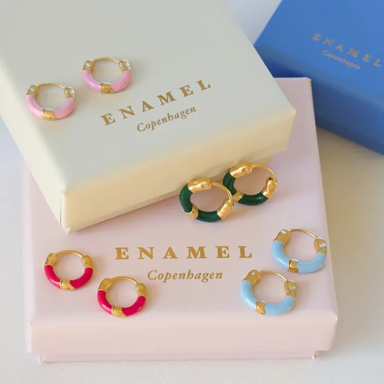 Enamel Lina small rengas  kullattua hopeaa vaaleanpunainen emalji