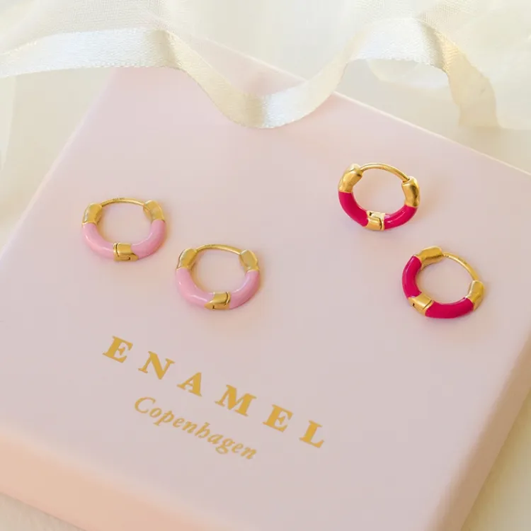 Enamel Lina small rengas  kullattua hopeaa vaaleanpunainen emalji
