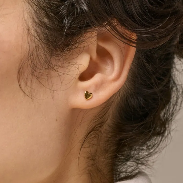 5 mm Enamel Heart nappikorvakorut  kullattua hopeaa