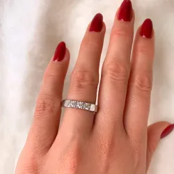 Alianssisormus 14 karaatin valkokultaa 3 x 0,15 ct