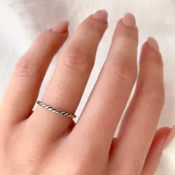 Kiiltävä Simple Rings sormus  oksidoitua sterlinghopeaa