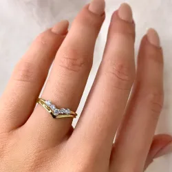 Elegantti valkoinen zirkoni sormus 14 karaatin kultaa, jossa on r
