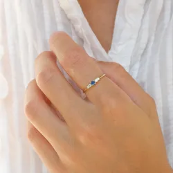 kapea sininen zirkoni sormus 9 karaatin kultaa - Gold Collection