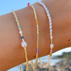 Hultquist Isabella helmi rannekoru  kullattua hopeaa monivärinen kivi