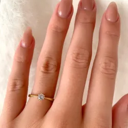 kapea solitaire-sormus 8 karaatin kultaa - Gold Collection