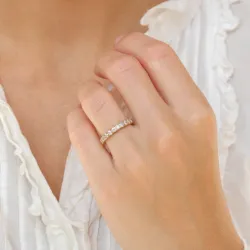 zirkoni kultasormus 9 karaatin kultaa