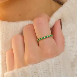 vihreä synteettinen smaragdi kultasormus 9 karaatin kultaa