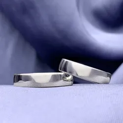 5 mm vihkisormusta 9 karaatin valkokultaa - setit