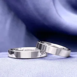 4 mm vihkisormusta 9 karaatin valkokultaa - setit