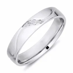 4 mm timantti vihkisormus 9 karaatin valkokultaa 0,008 ct ja 0,015 ct