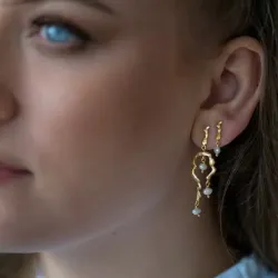 Sistie x Lærke Bentsen helmi korvarenkaat  kullattua hopeaa