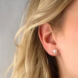 6 mm norsunluu valkoinen helmikorvakorut  14 karaatin kultaa