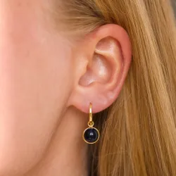 pyöreitä synteettinen sininen safiiri korvarenkaat  kullattu hopea - Loom Stones